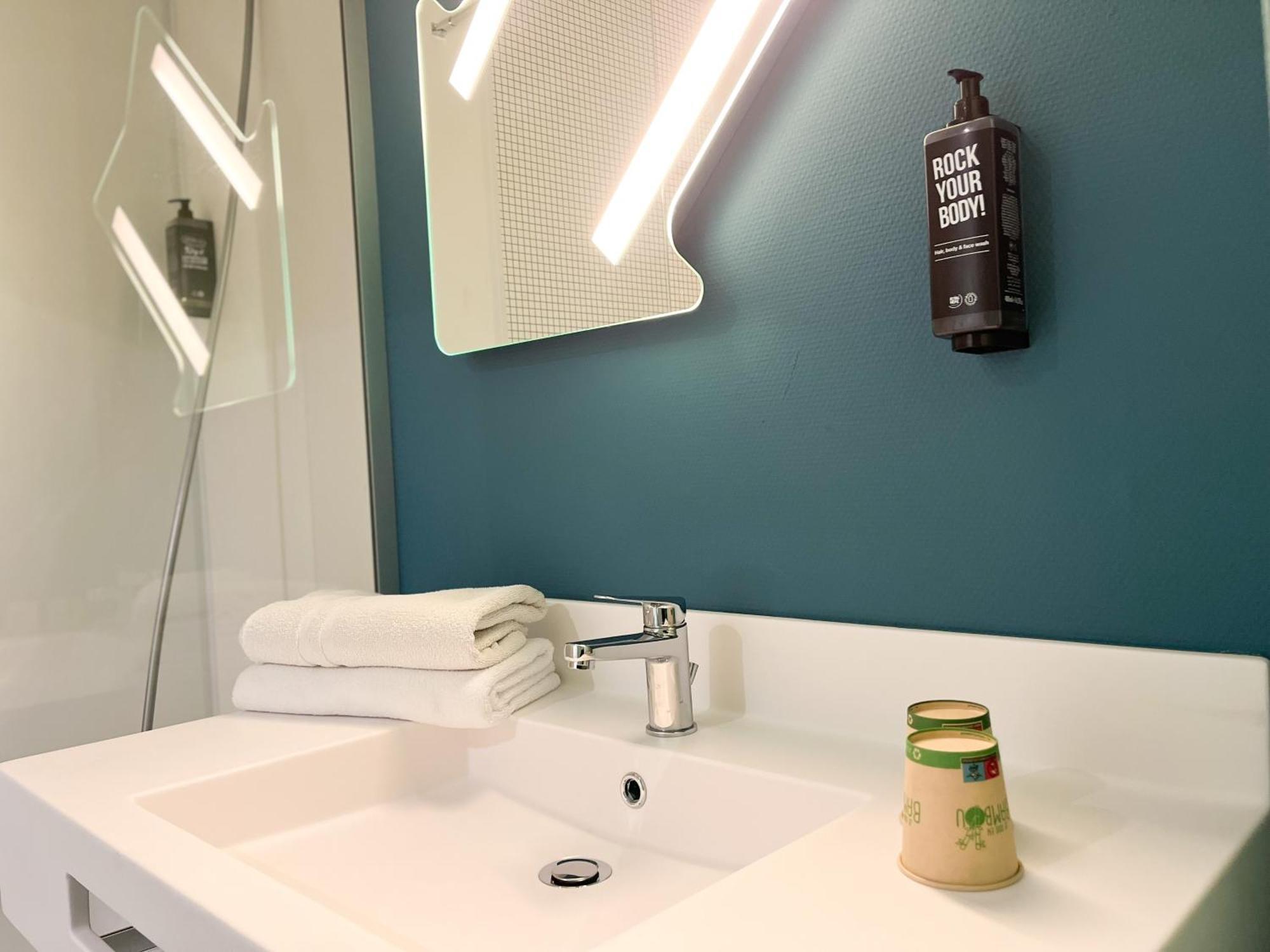 Ibis Budget Saint Christol Les Ales Екстер'єр фото