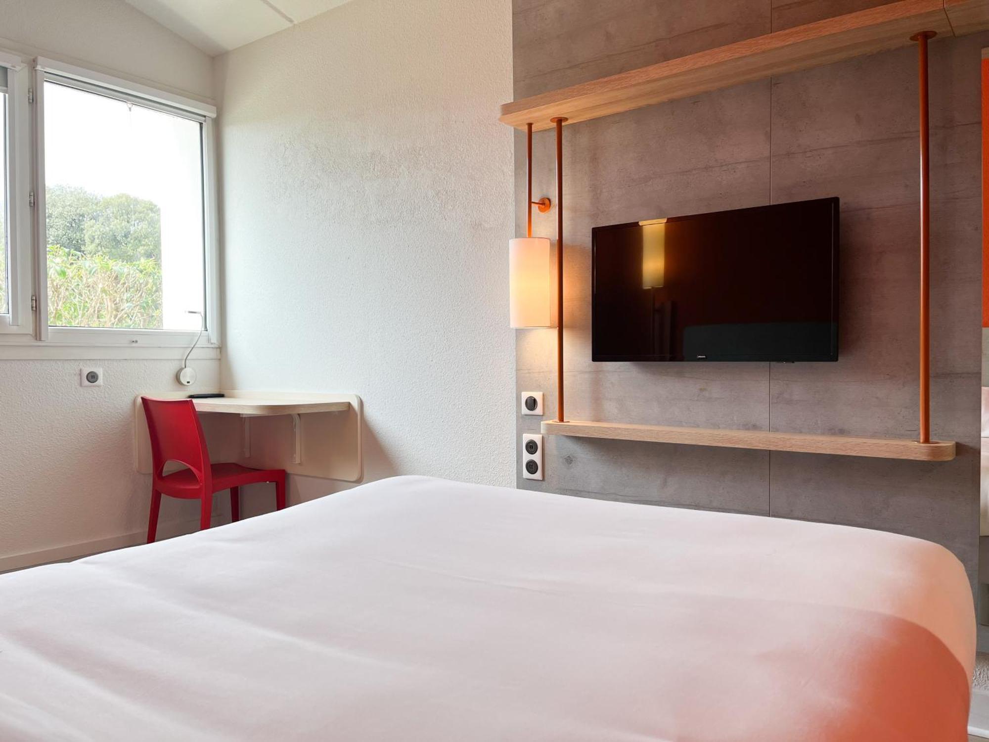 Ibis Budget Saint Christol Les Ales Екстер'єр фото