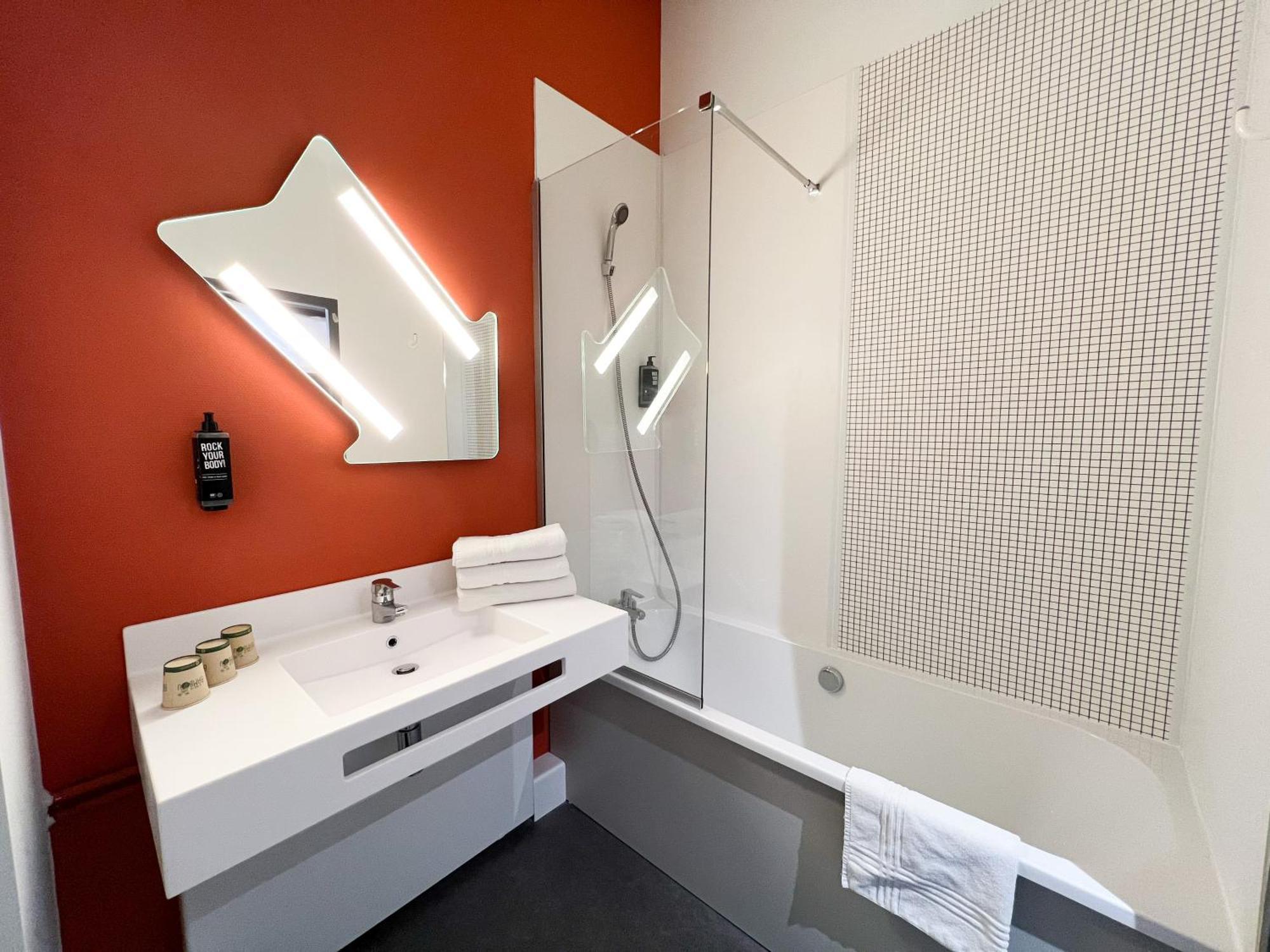 Ibis Budget Saint Christol Les Ales Екстер'єр фото