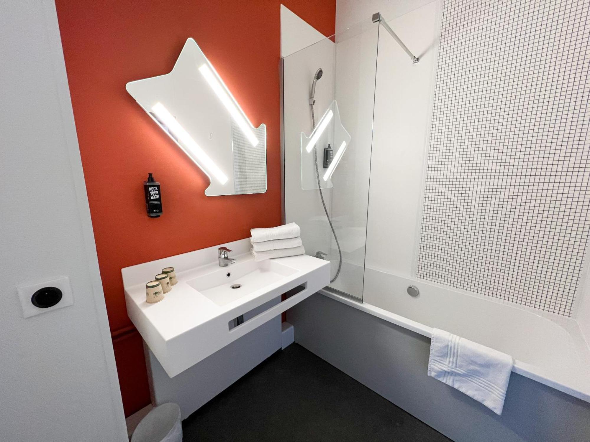 Ibis Budget Saint Christol Les Ales Екстер'єр фото