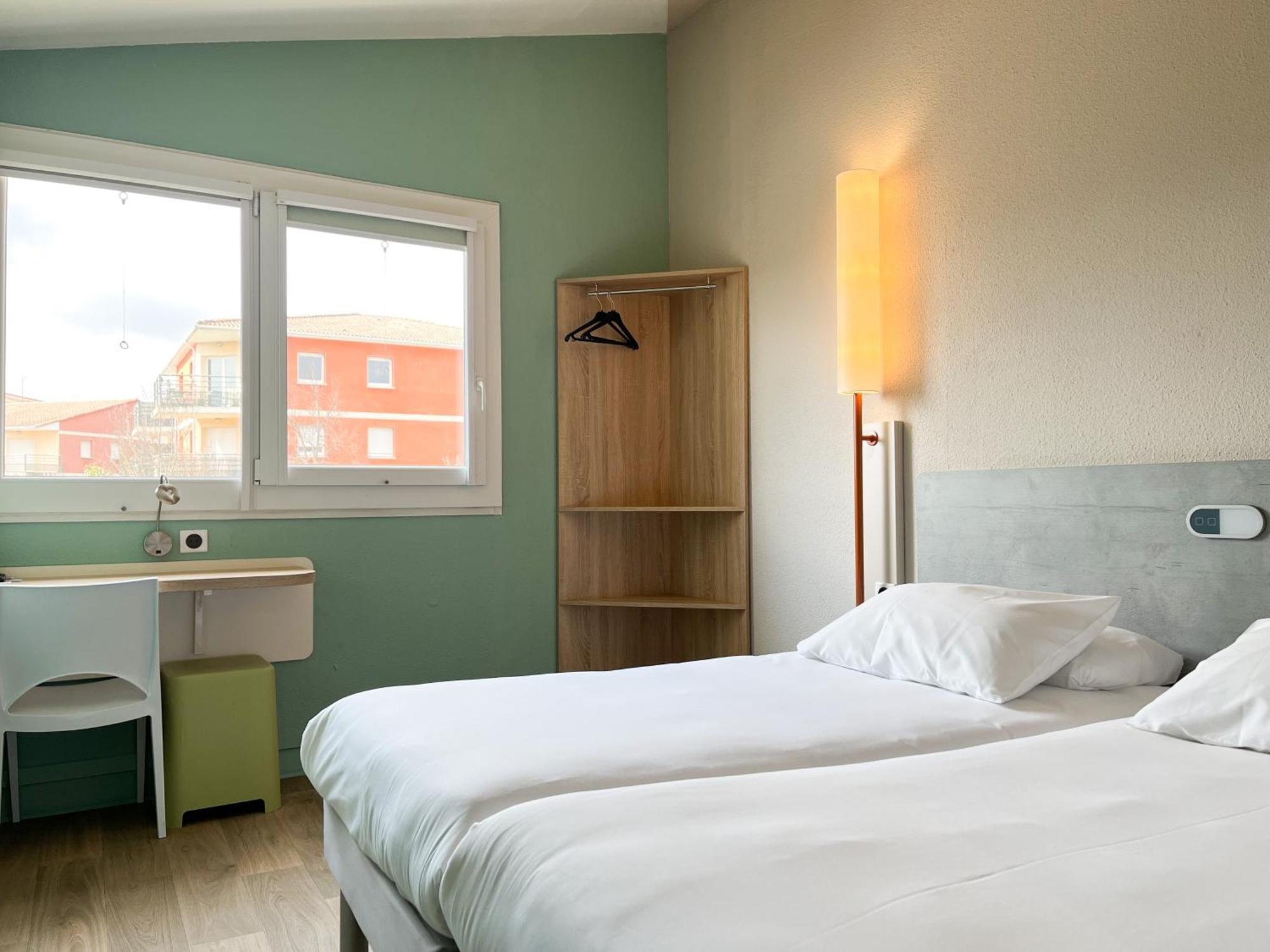 Ibis Budget Saint Christol Les Ales Екстер'єр фото