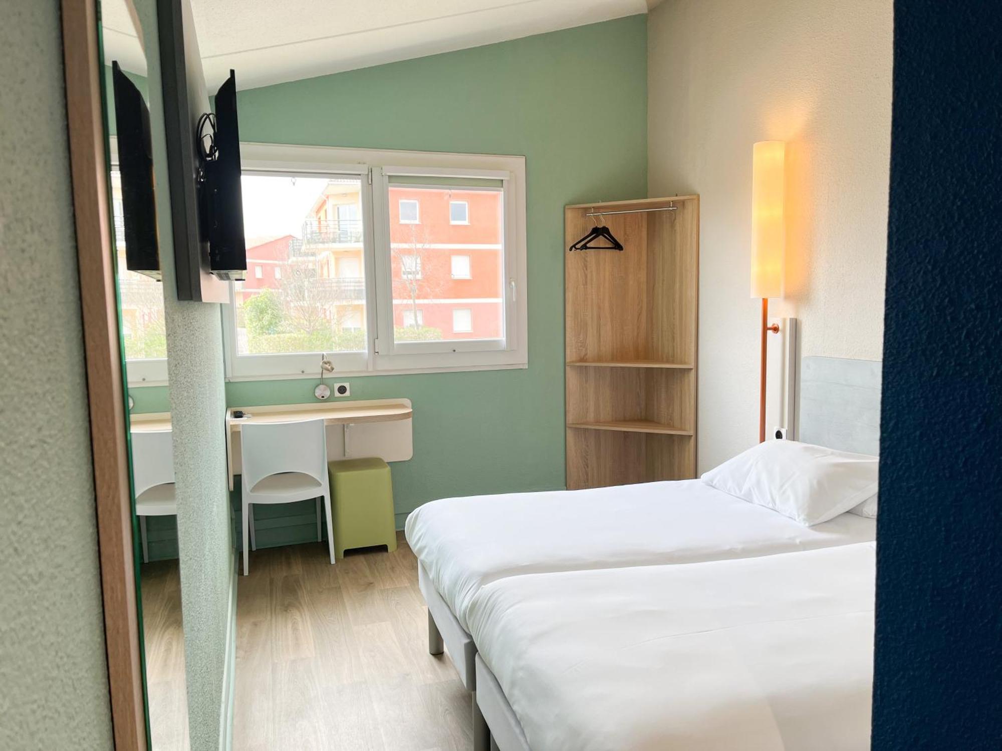 Ibis Budget Saint Christol Les Ales Екстер'єр фото