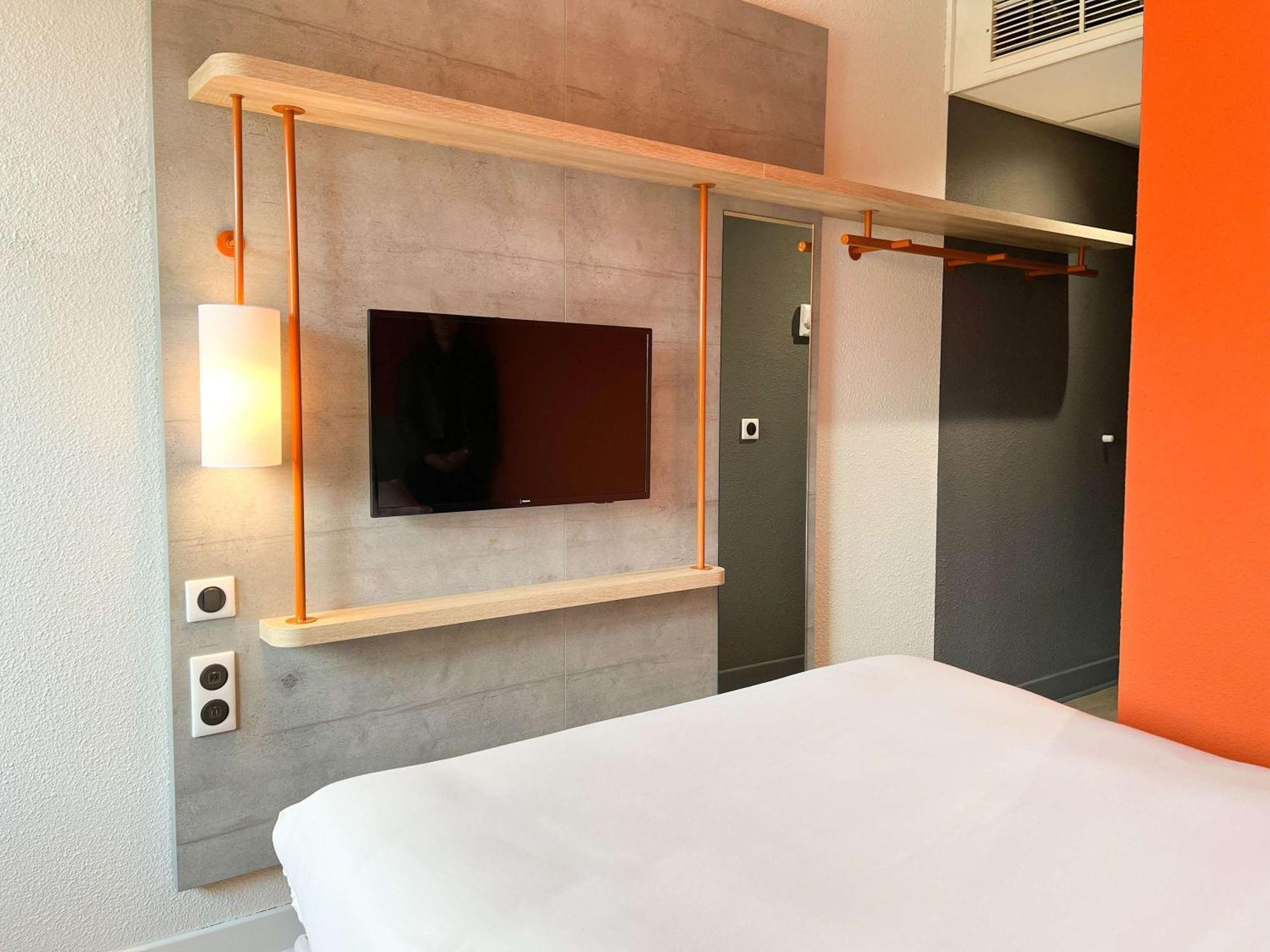 Ibis Budget Saint Christol Les Ales Екстер'єр фото