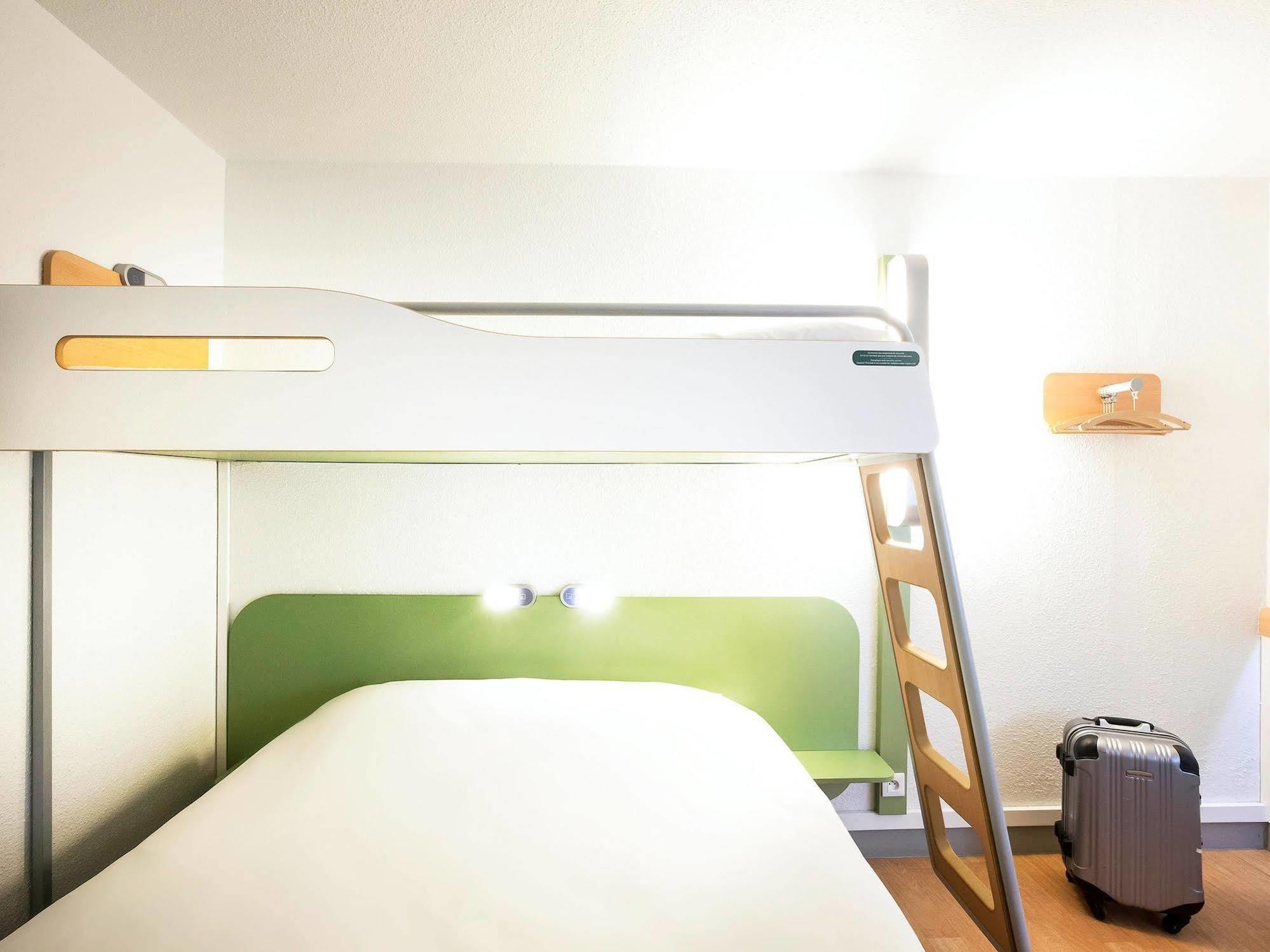 Ibis Budget Saint Christol Les Ales Екстер'єр фото