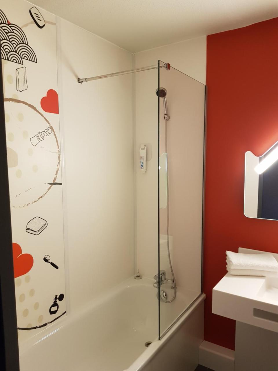 Ibis Budget Saint Christol Les Ales Екстер'єр фото